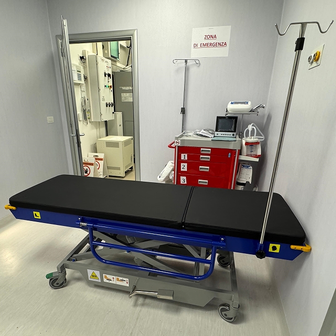 MR Safe Veterinary Trolley / MR Compatible to 1.5T and 3.0T/ Stretcher for Animal Use